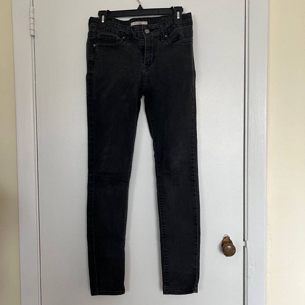 Levi’s 711 jeans in black